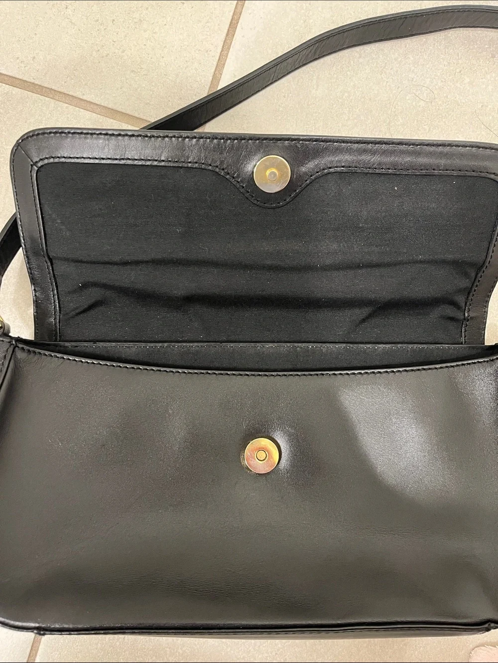 Etienne Aigner Black Leather Shoulder Bag with Gold-Classic Elegant Minimalist - Picture 7 of 11